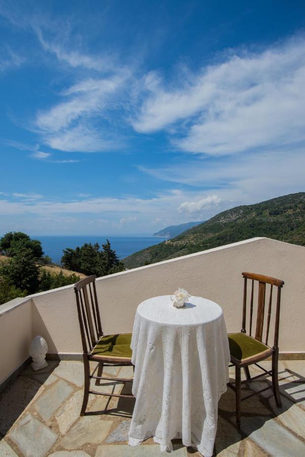 Villa Frederike In Alonissos Old Town Alonnisos Town Bagian luar foto